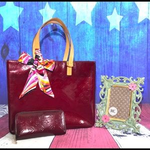 Louis Vuitton  Vernis Columbus tote set!